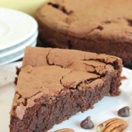 Chocolate Pecan Flourless Cake Recipe