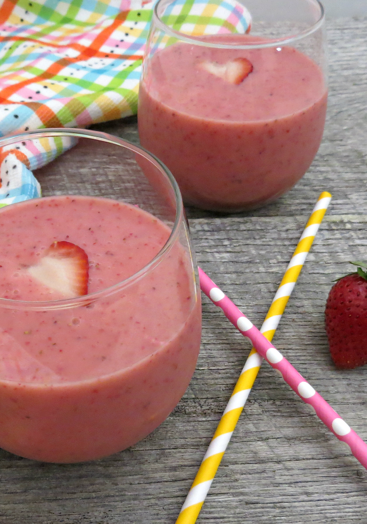 How do you describe luscious, sweet, juicy strawberries?  They go with just about anything.   I love them in Smoothies and am sharing this dairy-free recipe for a yummy breakfast or anytime Strawberries & Creme Smoothie Recipe!    