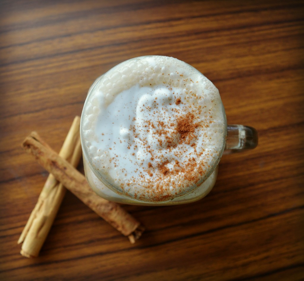 Do you love holiday flavors like peppermint and egg nog? This vegan Gingerbread Latte packed full of holiday flavor, and is a vegan option you can make at home.
