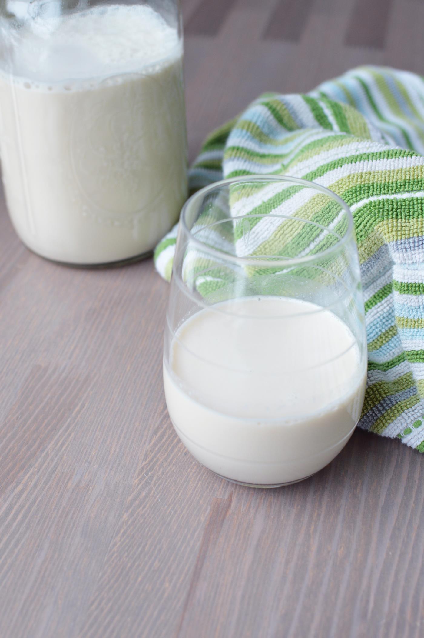 How to Make Walnut Milk