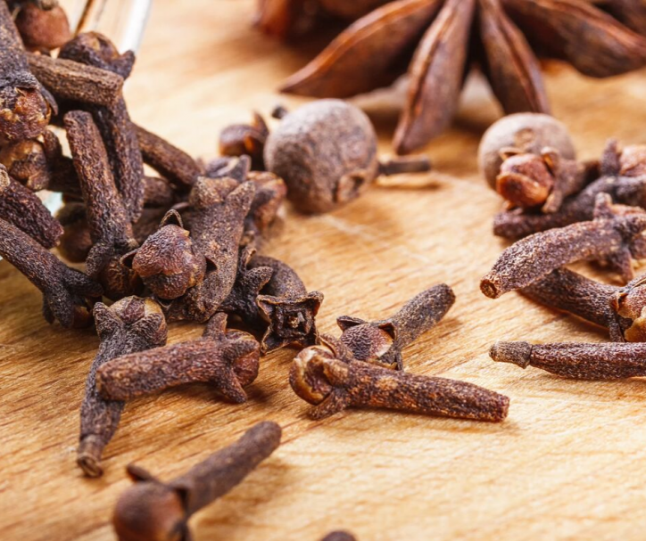 Clove spices